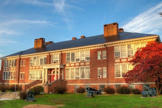 Self-Guided Scavenger Hunt: Centuries of Charlottesville - A Closer Look at the Itinerary