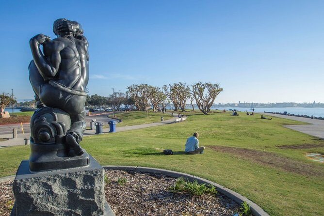 Self-Guided Scavenger Hunt: Downtown Splendors - What You Get for Your Money