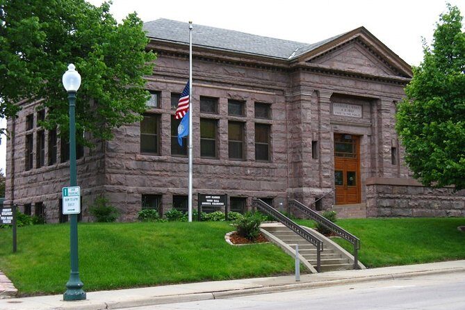 Self-Guided Scavenger Hunt: Rock and Roll Through Sioux Falls - What is the Sioux Falls Self-Guided Scavenger Hunt?