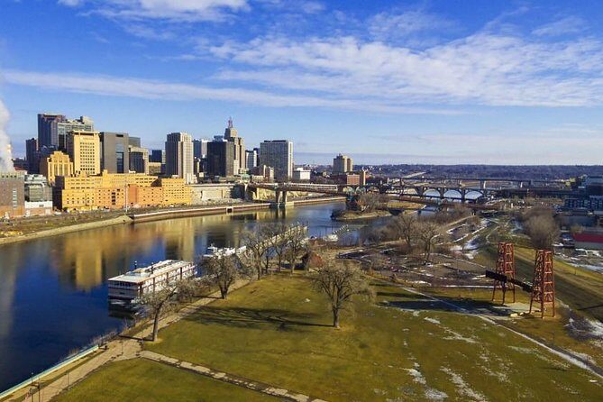 Self Guided Scavenger Hunt: Saint Paul's Soaring Sights! - Key Points