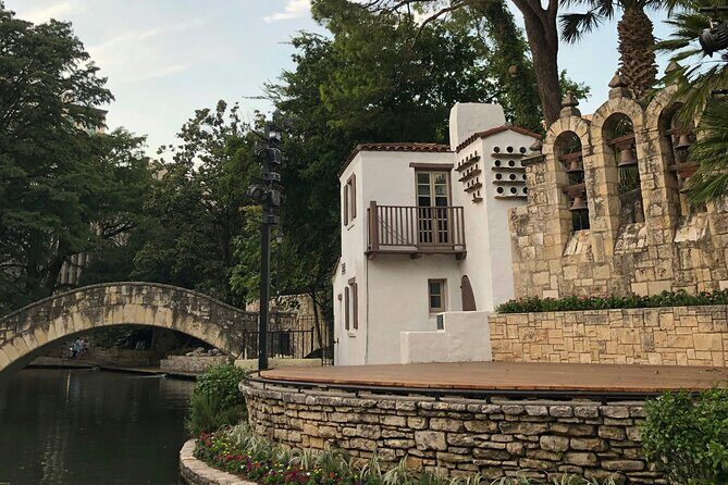 Self-Guided Scavenger Hunt: The Spirits Of San Antonio - Key Points