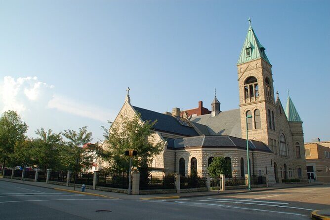 Self-Guided Scavenger Hunt: West Virginias Cultural Crown! - What Is This Charleston Scavenger Hunt About?