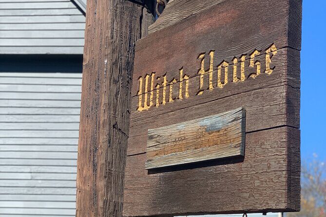 Self-Guided Smartphone Ghost Walking Tour in Salem - Key Points