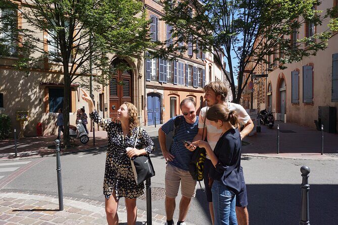 Self-guided track game to discover Toulouse - What Are the Main Stops and Routes?