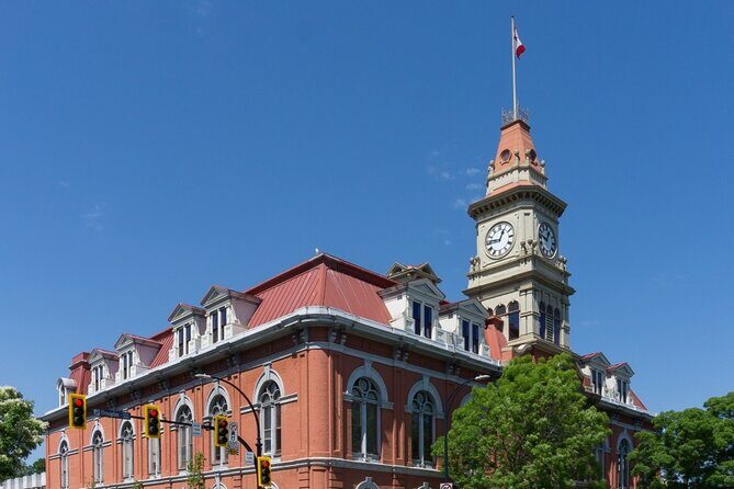 Self Guided Victoria Scavenger Hunt: Sea, Squares & Spirits - Key Points