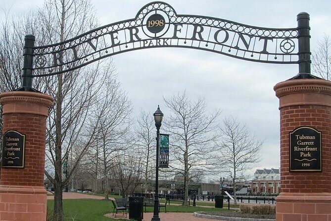 Self-Guided Wilmington Scavenger Hunt: Welcoming Wilmington - The Good and the Not-So-Good