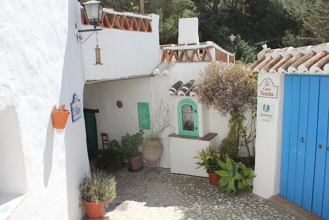Semi-private Tour to Frigiliana and The Lost Village with lunch included - Practical Tips and Considerations