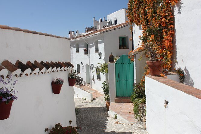 Semi-private Tour to Frigiliana and The Lost Village with lunch included - FAQ