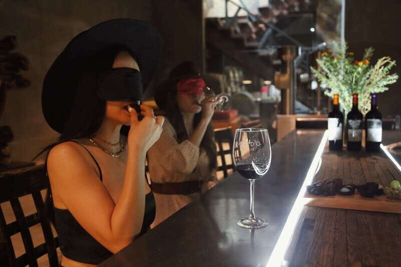 Sensory Wine Tasting with Chocolates at Rondo del Valle - Key Points