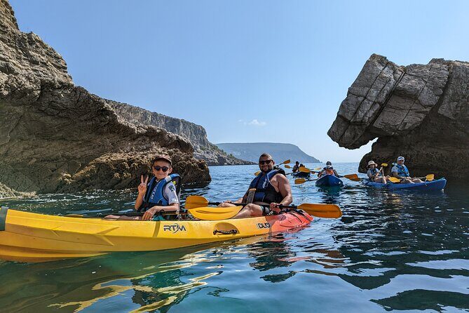 Sesimbra : Guided Kayak Tour in Arrábida Natural Park & Caves - Who Should Consider This Tour?
