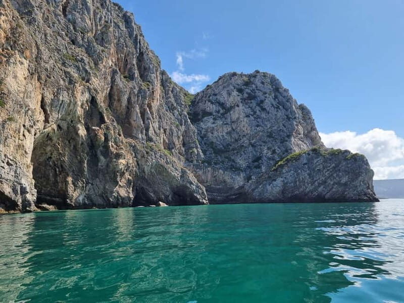 Sesimbra: Private Boat - Beach and Caves - Practical Tips for Your Trip