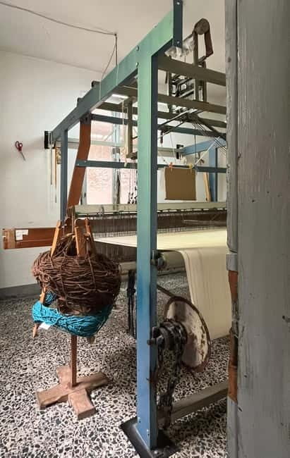 Seulo: Weaving Experience - Weaves of Tradition - A Closer Look at the Weaving Experience