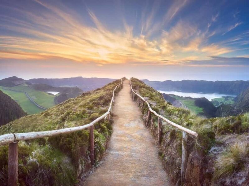 Seven Cities and Lagoa do Fogo Full-Day Tour - The Sete Cidades and Vista do Rei