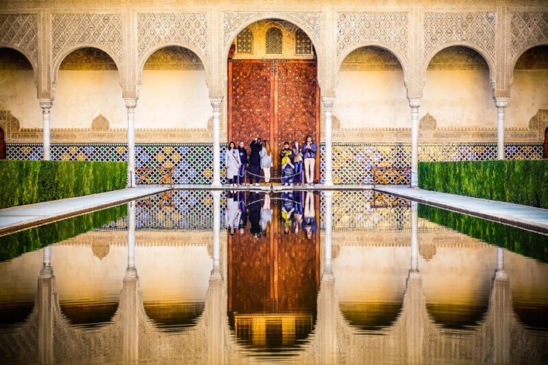 Seville: Alhambra Day Trip with Guide & Nasrid Palaces Entry - Who Would Enjoy This Tour?