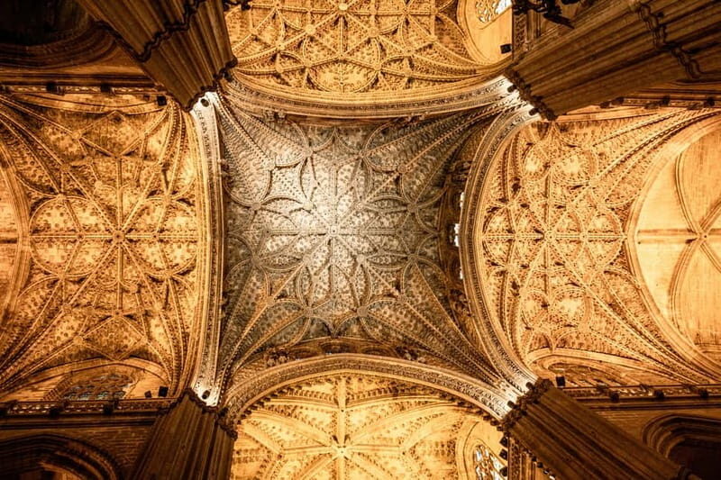 Seville: Cathedral and Giralda Small Group Tour with Tickets - Practical Details and Tips