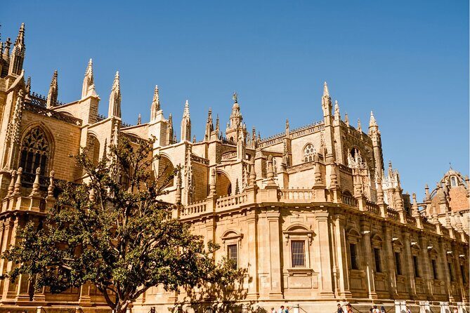 Seville Cathedral and La Giralda Entry Ticket with Audio Guide - The Pros and Cons