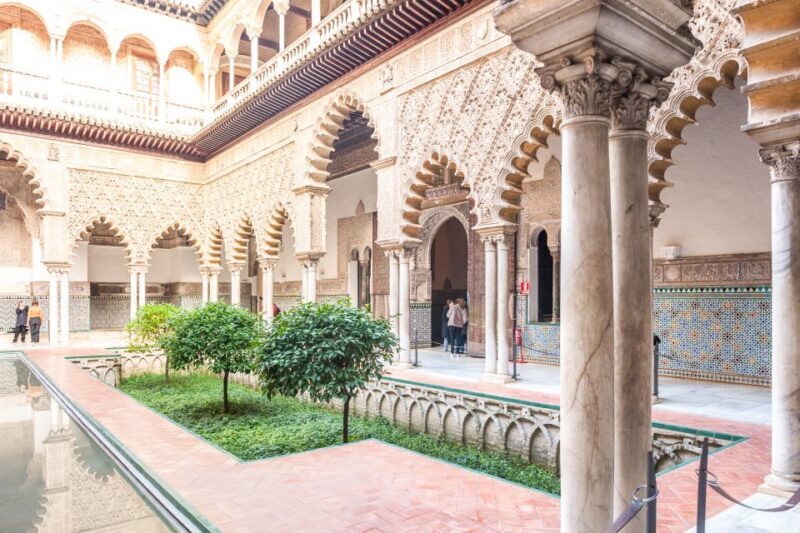 Seville: Cathedral, Giralda & Alcazar Entry With Guided Tour - Exploring Seville’s Highlights: Cathedral, Giralda & Alcazar Guided Tour Review