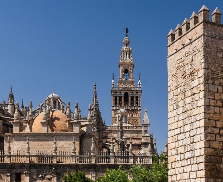 Seville: Cathedral, Giralda & Alcázar Guided Tour - Skip-the-line tickets: when they matter most