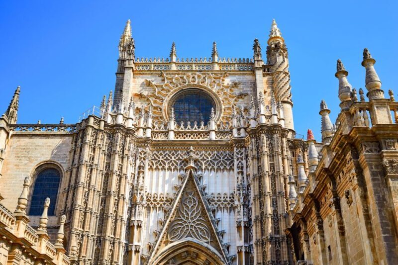 Seville: Cathedral, Giralda and Alcázar Guided Tour - The Experience: Practical Details and Tips