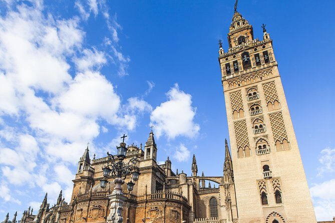 Seville: Cathedral & Giralda Guided Tour with Tickets - Key Points