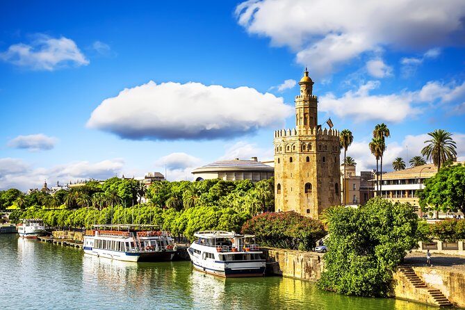 Seville: Cathedral & Giralda Guided Tour with Tickets - A Deep Dive Into the Experience