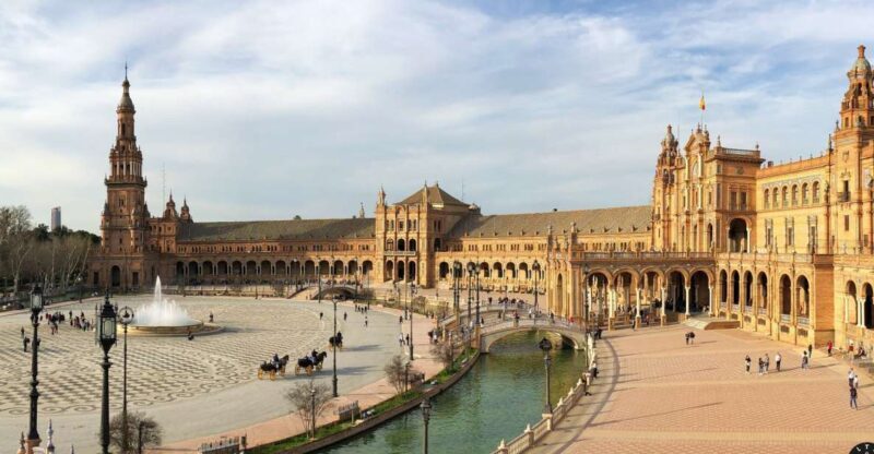 Seville: City Highlights Private Walking Tour - Key Points