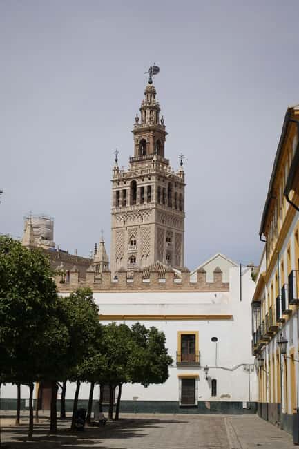 Seville: City Highlights & Royal Alcázar Tour From Outside - What You See: A Tour of Highlights
