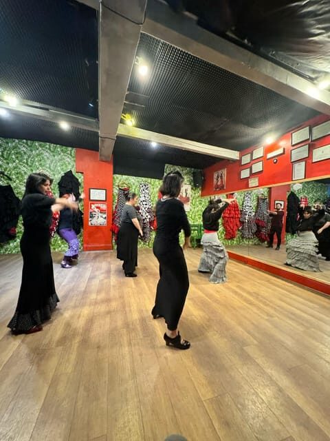 Seville: Enjoy a class of approach to flamenco - The Experience Compared to Other Flamenco Activities