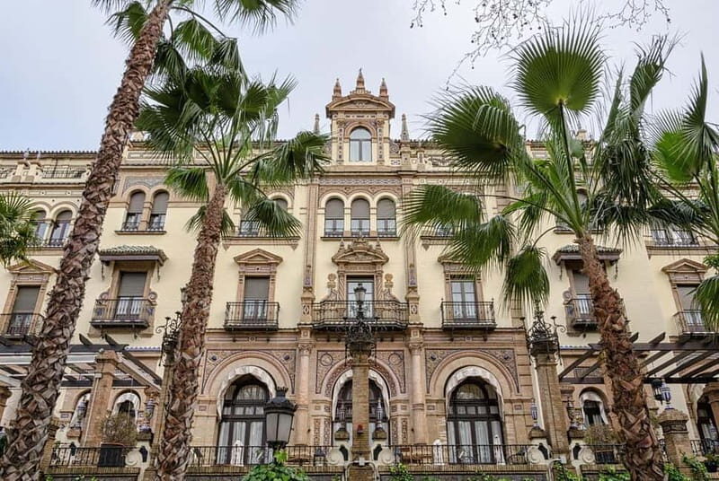Seville: Exclusive City Highlights Tour with Guide - Key Points