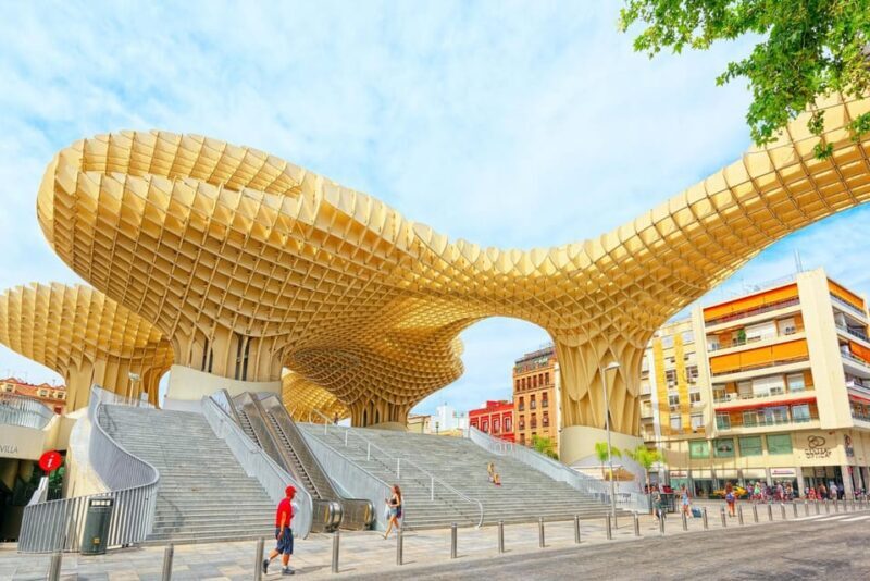 Seville: Express Walk with a Local in 60 minutes - The Sum Up