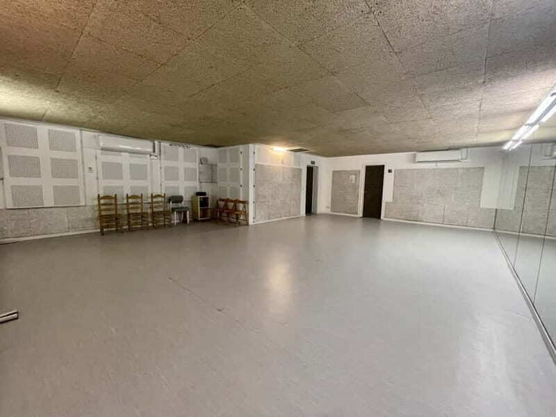 Seville: Flamenco workshop with your group - An Honest Breakdown of the Flamenco Workshop