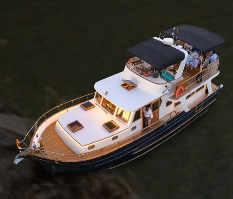 Seville: Flamenco Yacht Cruise with Tapas and Drinks - Practical Details