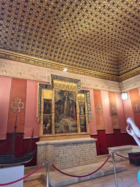 Seville: Guided tour of the Alcazar, Cathedral, and Giralda. Max 16 people - Who should consider this tour?