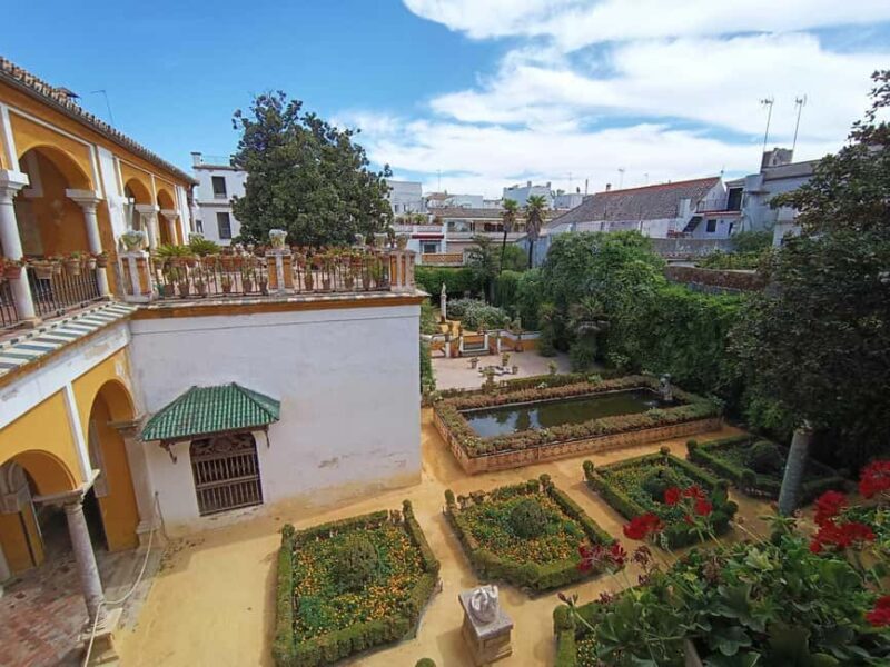 Seville: Guided visit to the Casa de Pilatos with tickets - What to Expect on the Tour