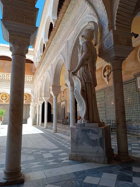 Seville: Guided visit to the Casa de Pilatos with tickets - Why the Guided Tour Makes a Difference