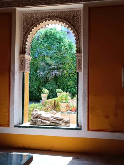 Seville: Guided visit to the Casa de Pilatos with tickets - The Experience: What You’ll Likely Feel