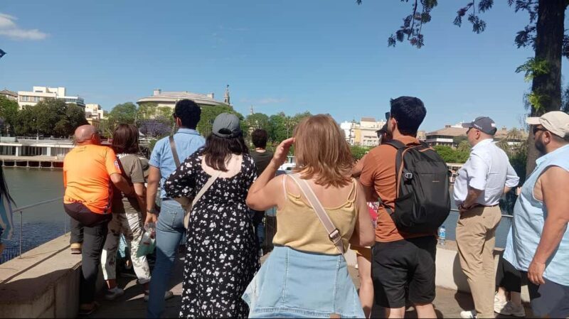 Seville in 1 Day Tour: Historic Center, Monuments, and Jewish Quarter - Key Points