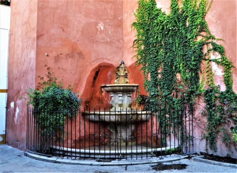 Seville: Plaza de Toros and Barrio Santa Cruz Tour - What You’ll See and Experience