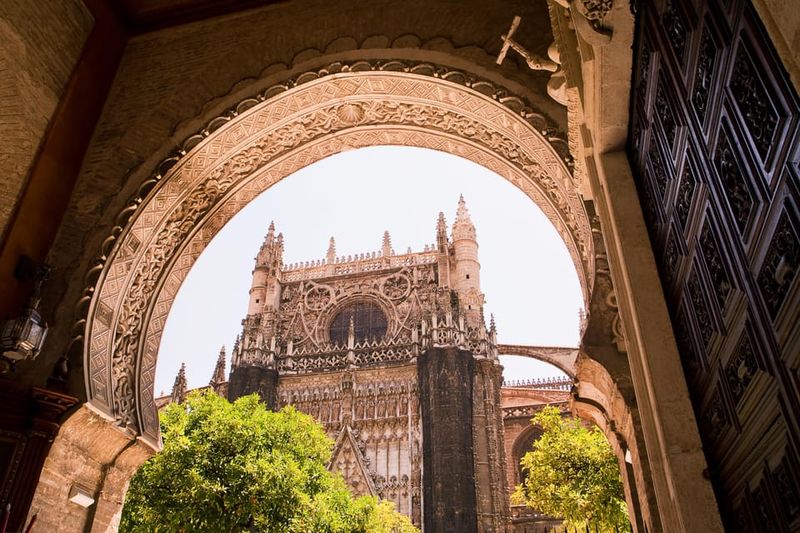Seville: Priority Access Cathedral & Giralda Tour - The Tomb of Christopher Columbus: the highlight that surprises people