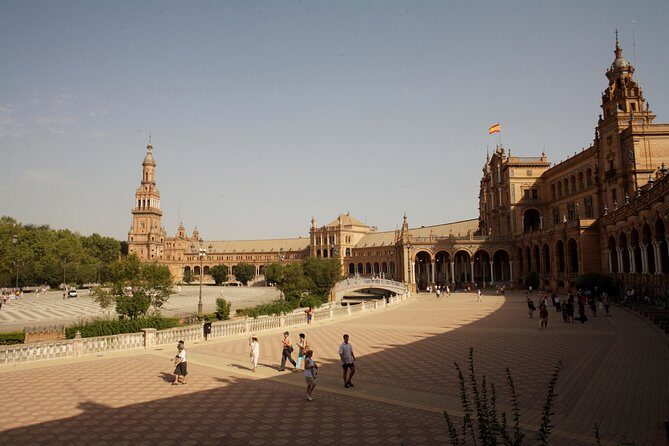 Seville Private Walking Tour with Alcazar & Cathedral Tickets - Who Should Consider This Tour?