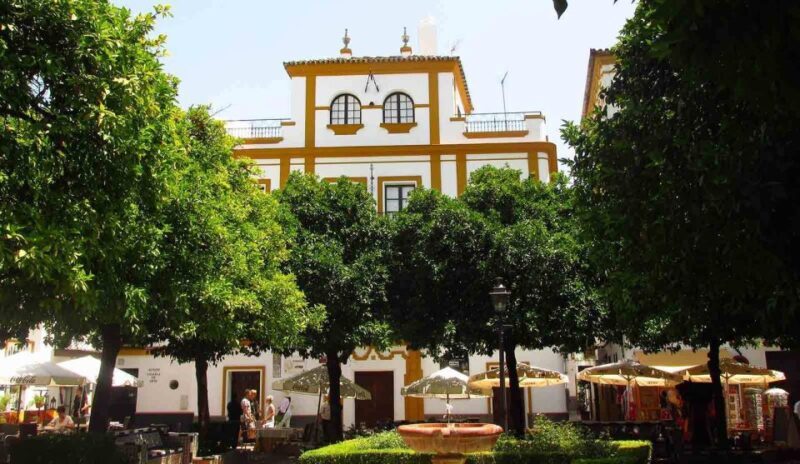 Seville: Santa Cruz Old Jewish Quarter Walking Tour - Key Points