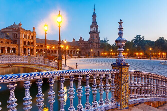 Seville Scavenger Hunt and Highlights Self-Guided Tour - Who Would Love This Experience?