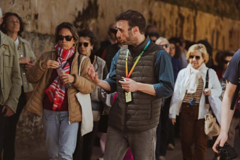 Seville: Tiny-Group Medieval Quarter Discovery Walking Tour - What to Expect from the Santa Cruz Neighborhood Tour