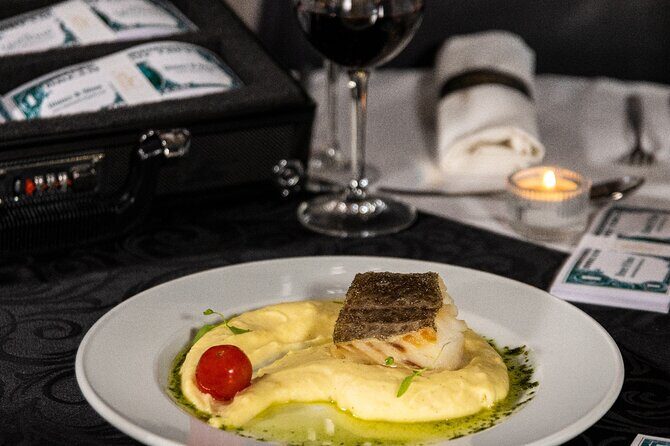 Sexy Cabaret Show with Dinner in Lisbon - A Closer Look at the Dinner and Show