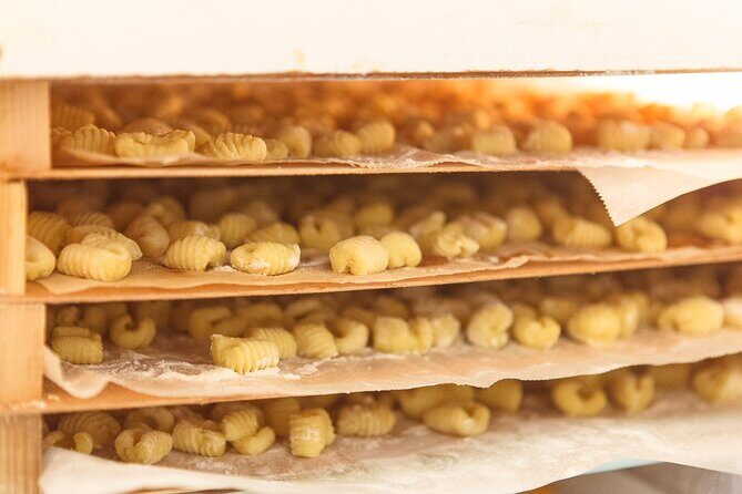 share a traditional meal with licauw - Who should consider this tour?