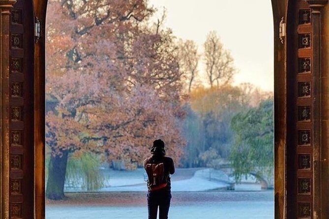 Shared | Alumni-led Cambridge Walking Tour w/opt King's Chapel - Key Points