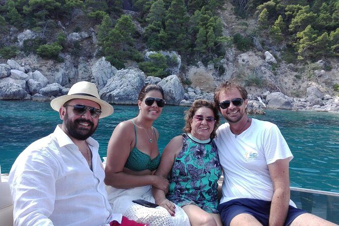Shared boat excursion to Capri from Sorrento - 7 hours - The Experience on the Boat