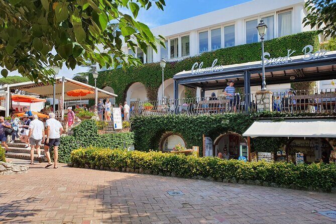 Shared CAPRI Tour - 360° experience by Bus, Boat & Guide - A Close Look at the Capri Experience