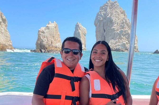 Shared Experience Glass Bottom Boat to the Arch in Cabo San Lucas - Key Points