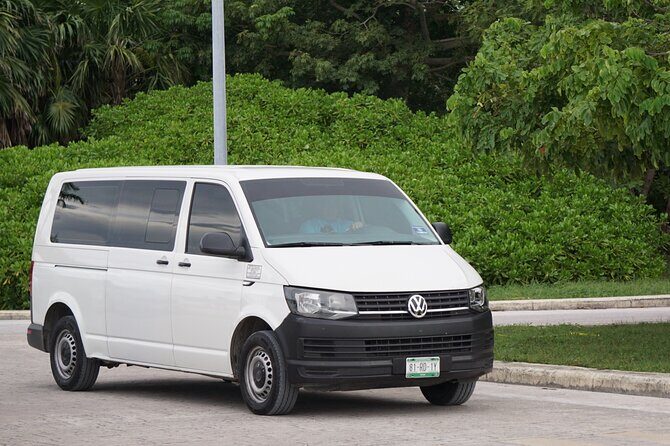Shared Shuttle to Cancun Hotel Zone - What You Can Expect with This Shared Shuttle Service